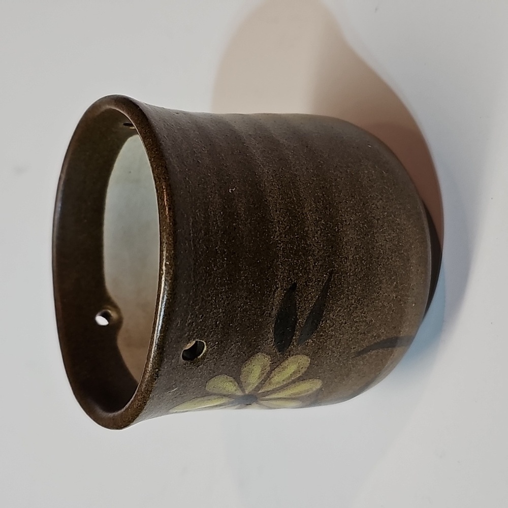 Small Vintage Stoneware Ceramic Floral Plant Pot with holes for hanging - Picture 5 of 12